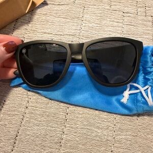 Knockaround Premiums Sport in Black